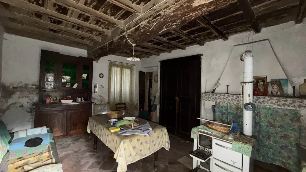 Salle à manger - Independent House with Dual Access in Gambolo'