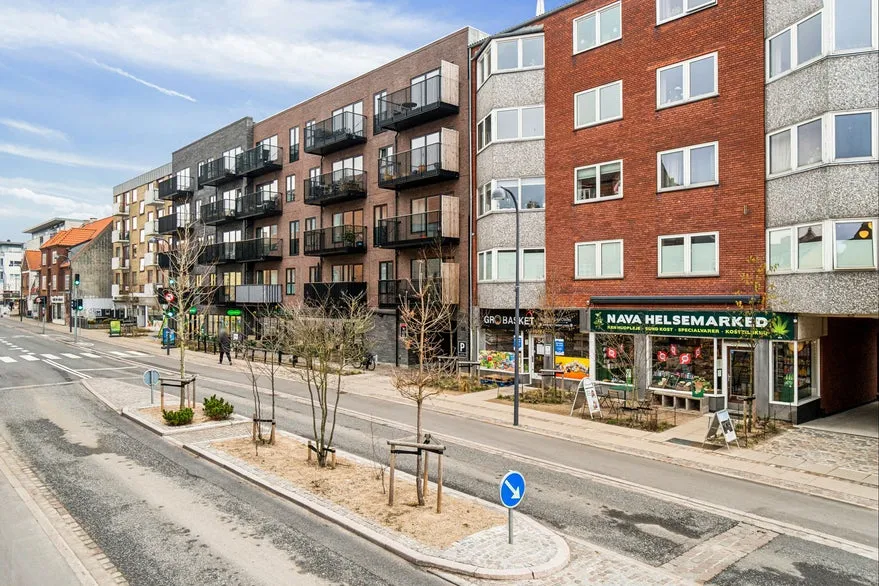 Välivaade - Retail Space with Basement in Søborg