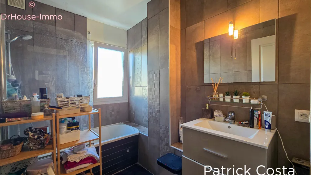 Vannitoad - Duplex Apartment with Balcony in Le Lavandou
