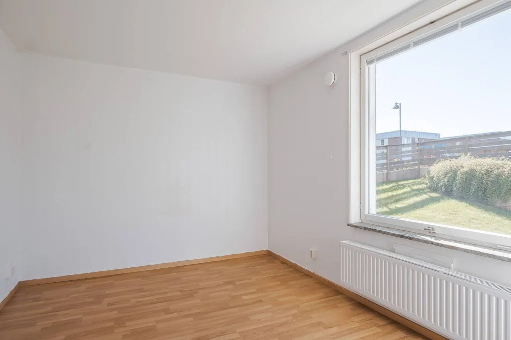 Toad - Bright Apartment with Terrace in Skövde