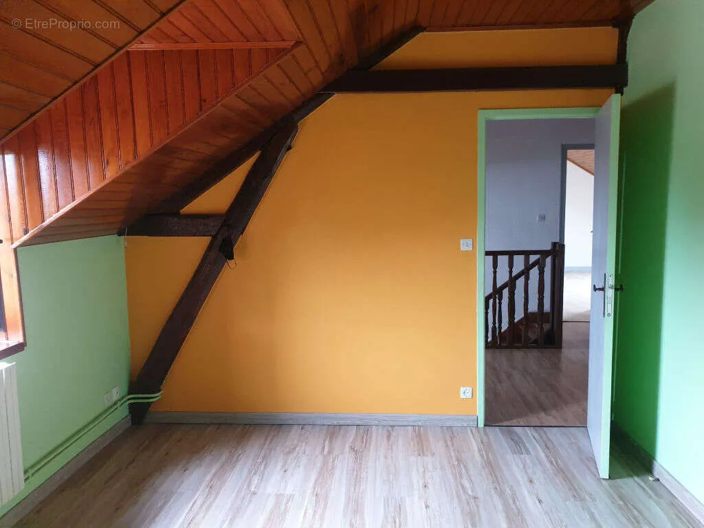 8-room land in Fourchambault