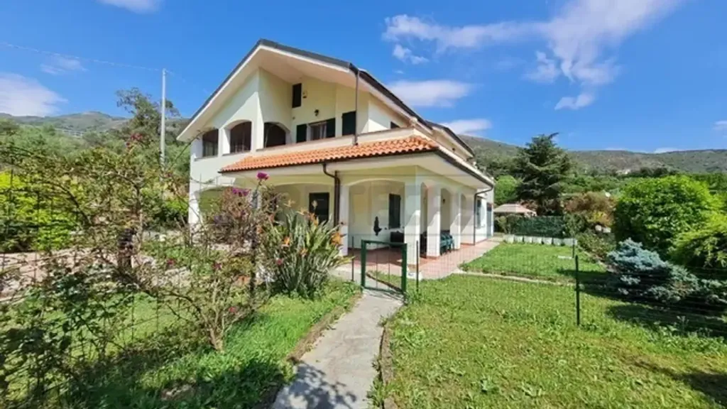 Extérieur - Villa with Sea View in Ceriale