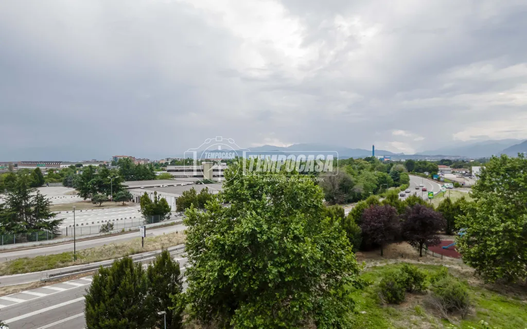Bilocale with Panoramic Terrace in Torino