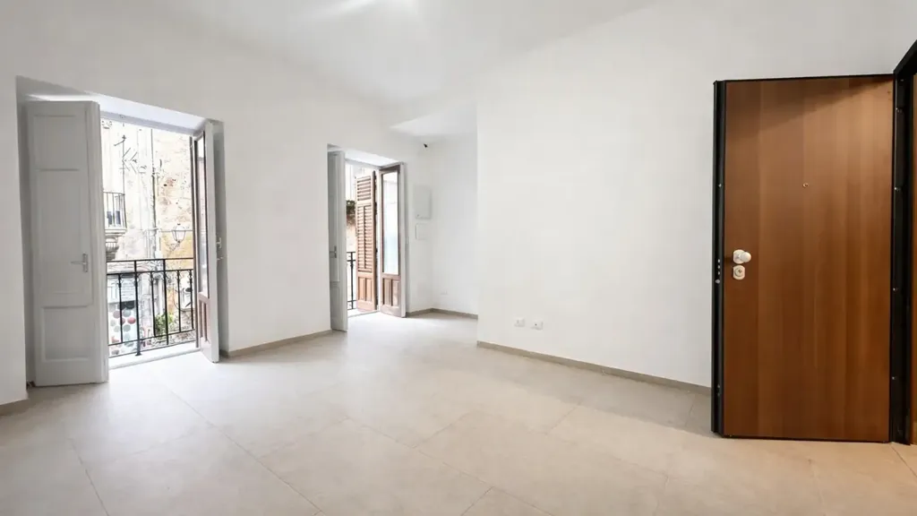 Rooms - Rustic Apartment with Balcony in Palermo