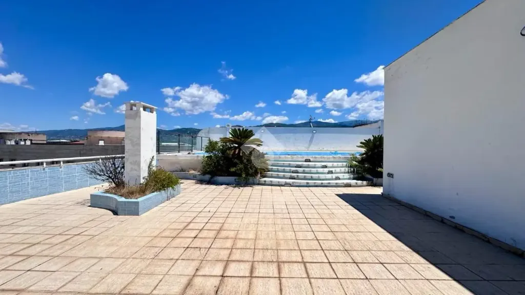 Terrasse - Duplex with Penthouses and Pool in Rende