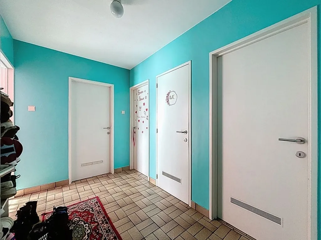 hallway_entrance