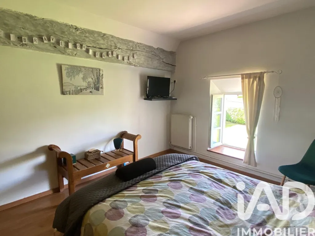 Chambres - Maison 5 pièces à Bouvesse-Quirieu