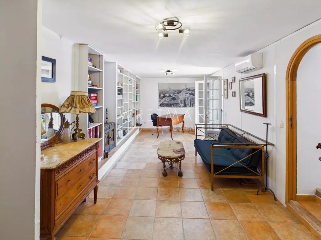 Esik - Luxury Property with Two Villas in Draguignan