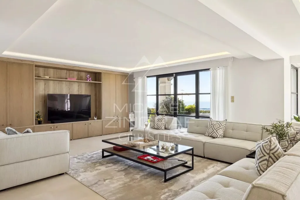 Séjour - Villa avec Vue Panoramique sur la Mer à SuperCannes