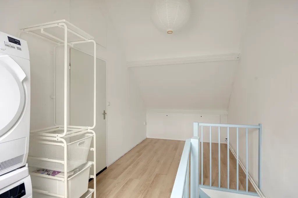 Pesuköök - Spacious End-Terrace House with Garden in Capelle