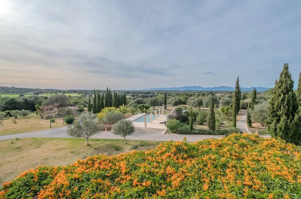 Bassein - Rustic Finca with Panoramic Views in Manacor