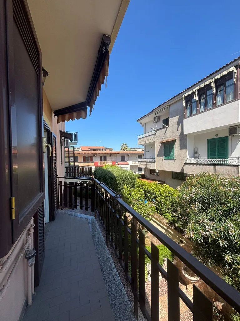 Balcon - Villa with Terrace in Melito di Napoli
