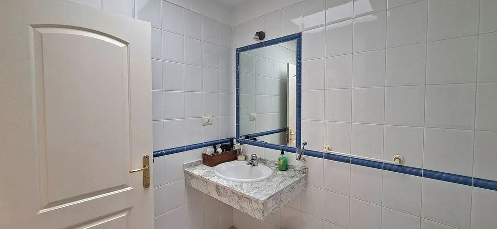 Vannitoad - Semi-Detached Villa with Pool in Chayofa