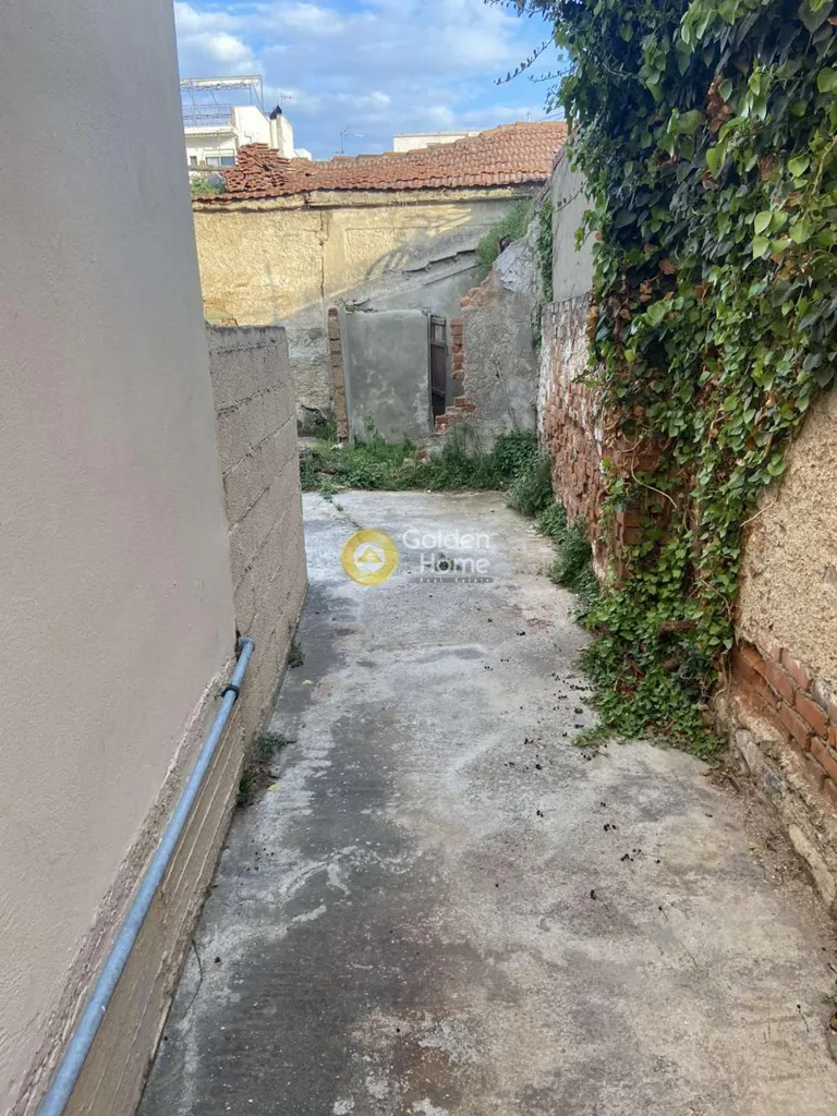 Aed - Two-Storey Building with Terrace in Volos