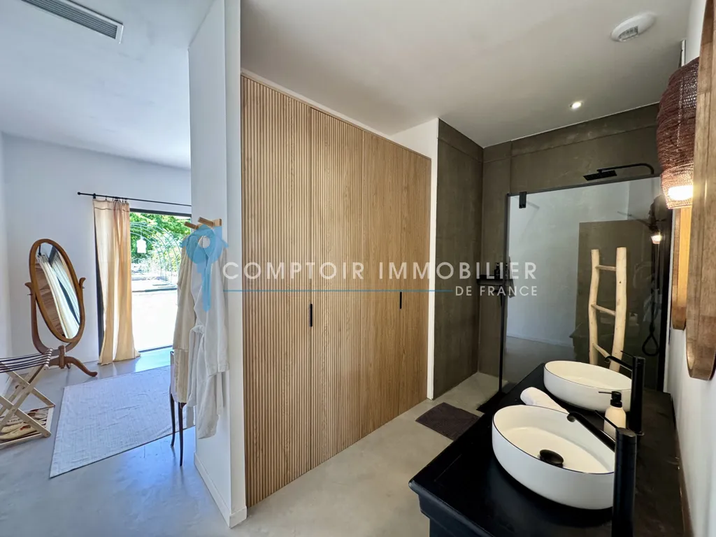 Salles de bain - Maison Luxueuse avec Vue sur St Côme à Clarensac