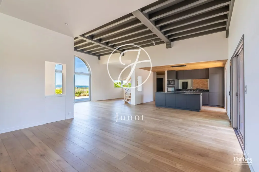Séjour - Villa Rénovée Face à la Mer avec Piscine au Croisic