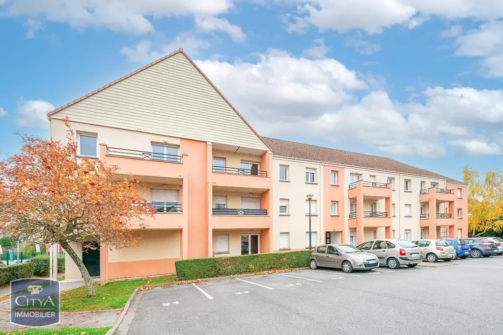 Välivaade - Modern Apartment with Balcony in Louvroil