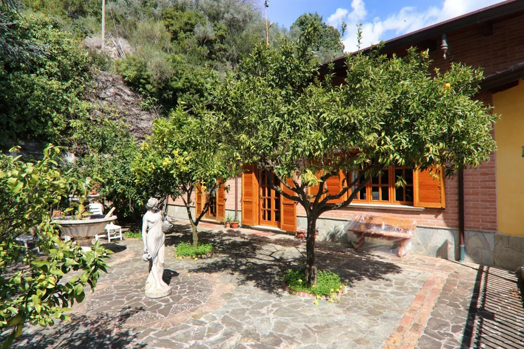 Terrass - Hilltop Villa with Panoramic Views in Eboli