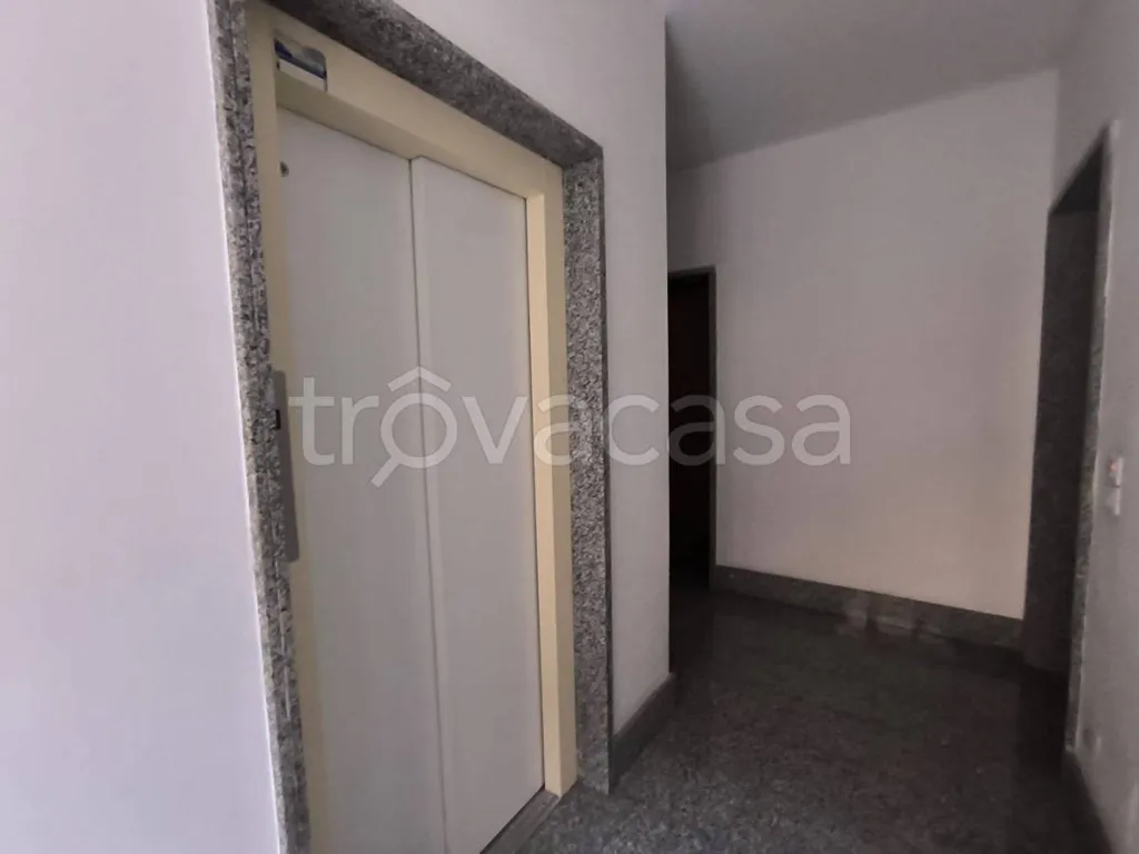 Esik - Trilocale with Balcony in Foligno
