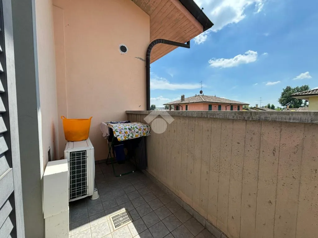 Balcon - Three-Bedroom Apartment with Private Courtyard in Rivolta d'Adda