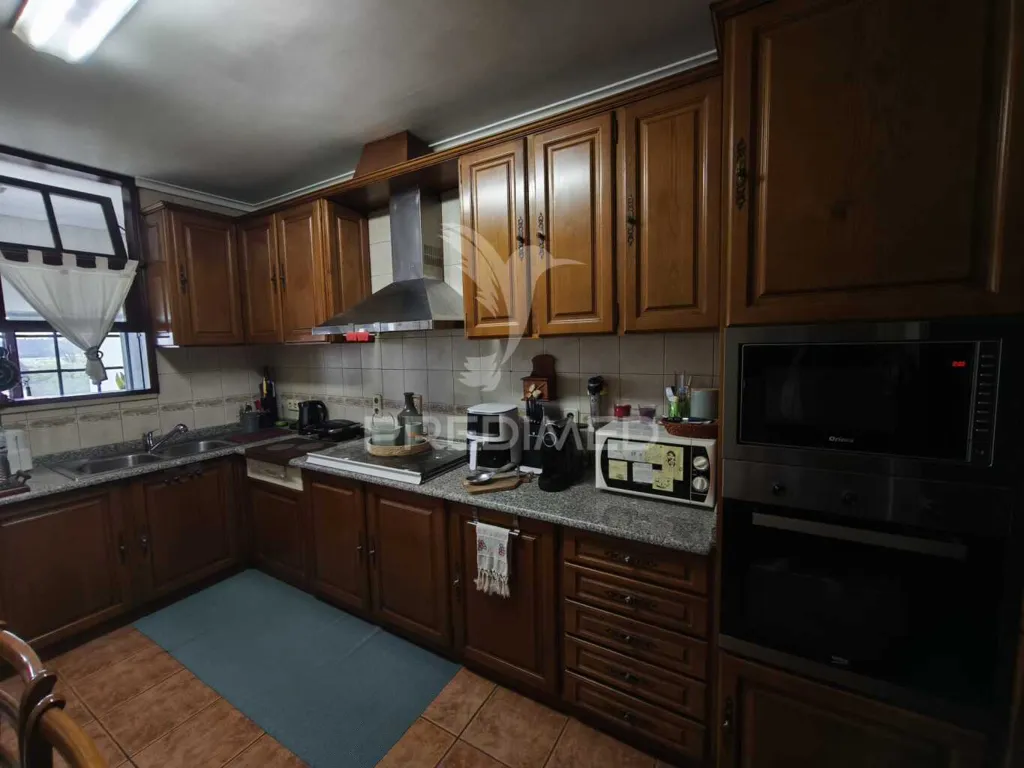 Cuisine - Spacious T3 Apartment with Elevator in Vagos