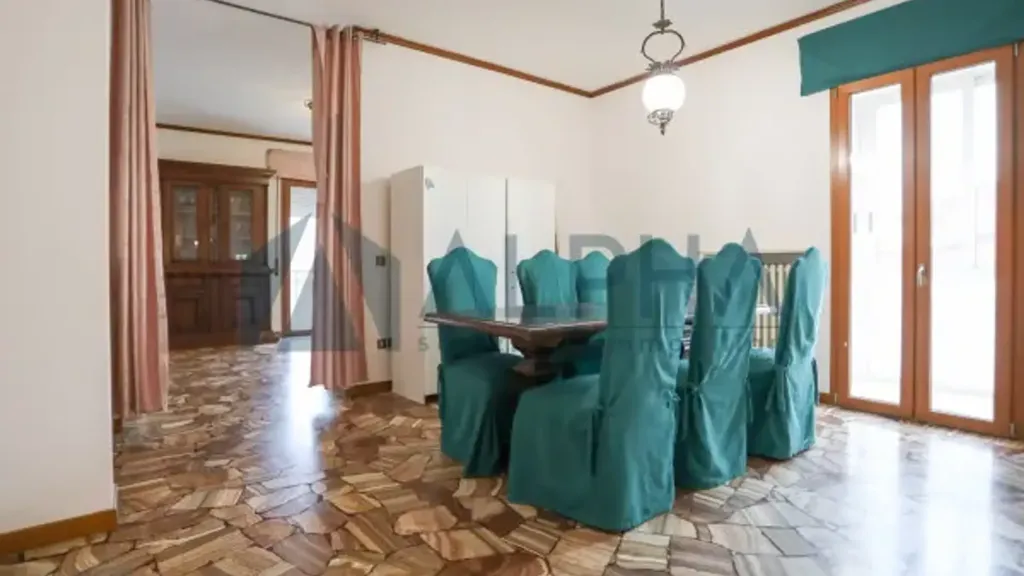 Salle à manger - Rearranged Apartment with Balcony in Cesena