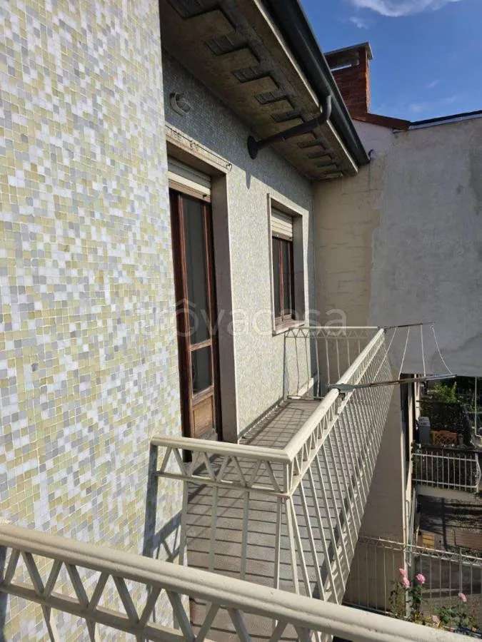 Balcone - Apartment with Private Garage in Volpiano