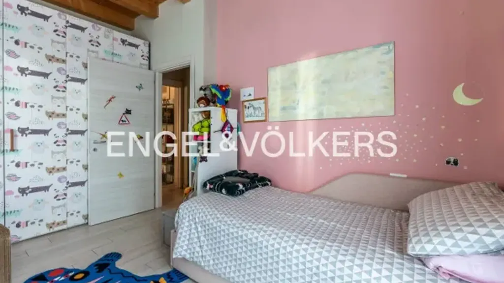 Bedrooms - Rustic Villa with Private Garden in Verona