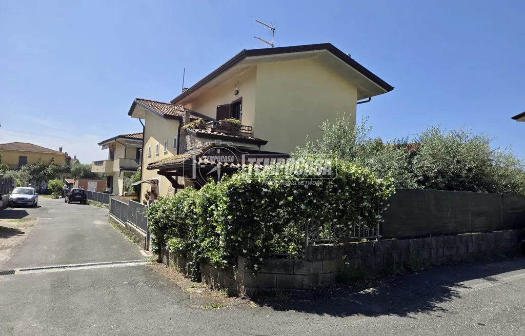 Välivaade - Rustic Villa with Garden in Castagnola, Massa