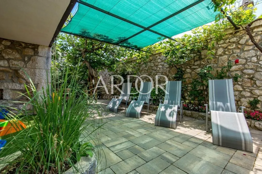 Terrass - Villa with Sea View in Tribalj
