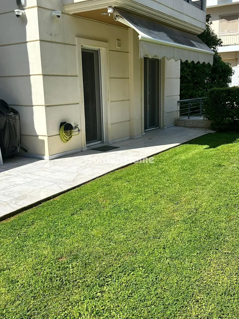 Aed - Modern Flat with Private Garden in Varigotti