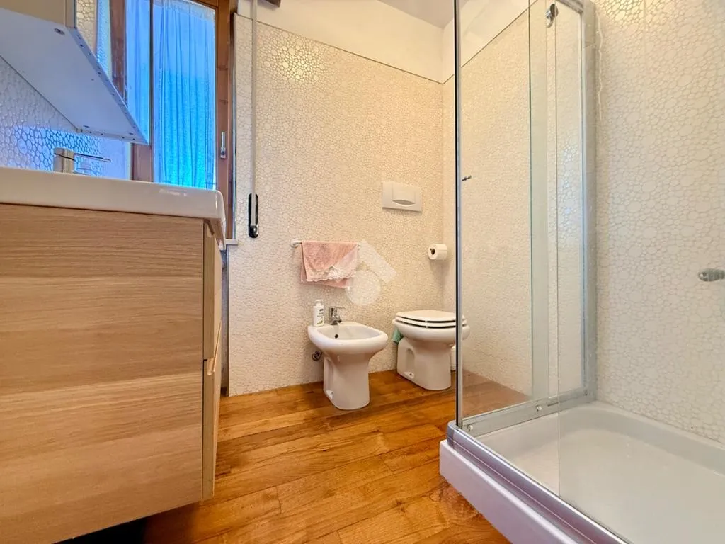 Salles de bain - 4-Bedroom Apartment with Balcony in Vigasio