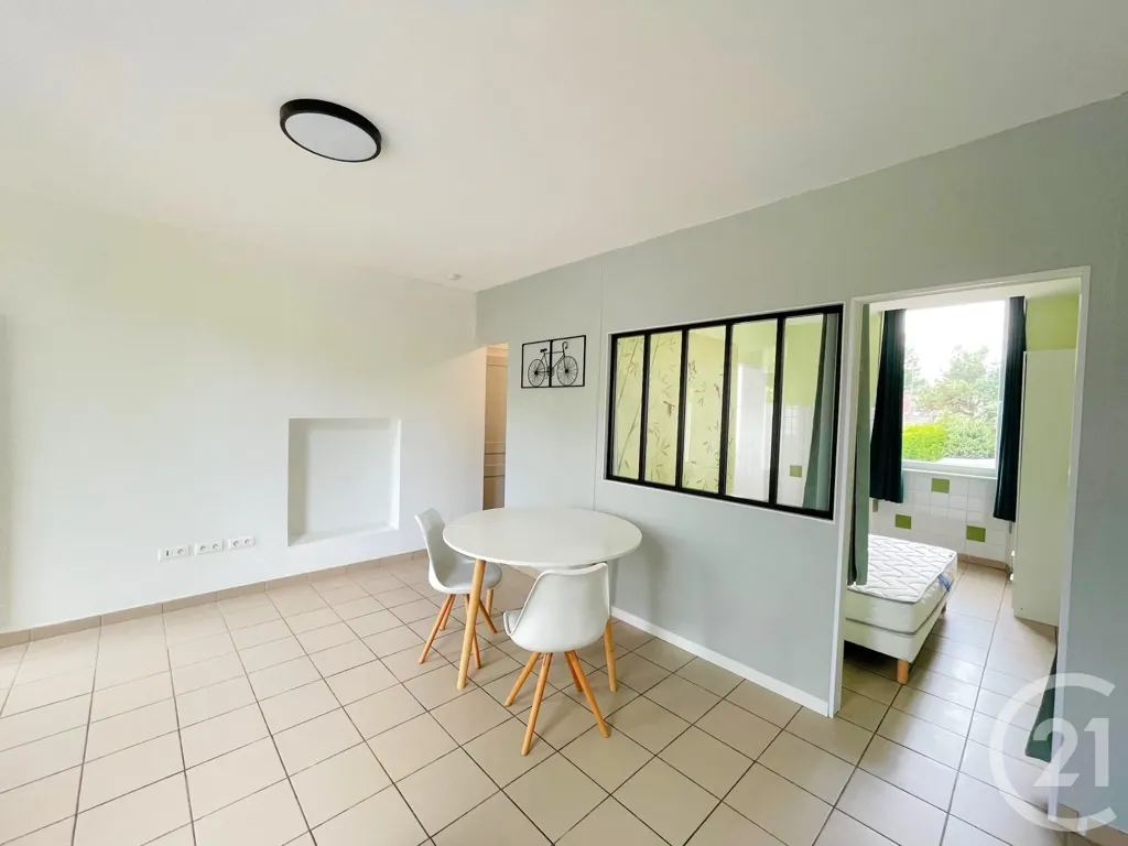 Salle à manger - Appartement Meublé en Centre Ville à Épernon