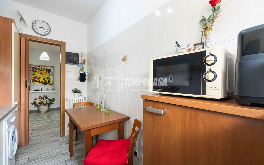 Cucina - Appartamento con terrazzi e vista panoramica a Costa Masnaga