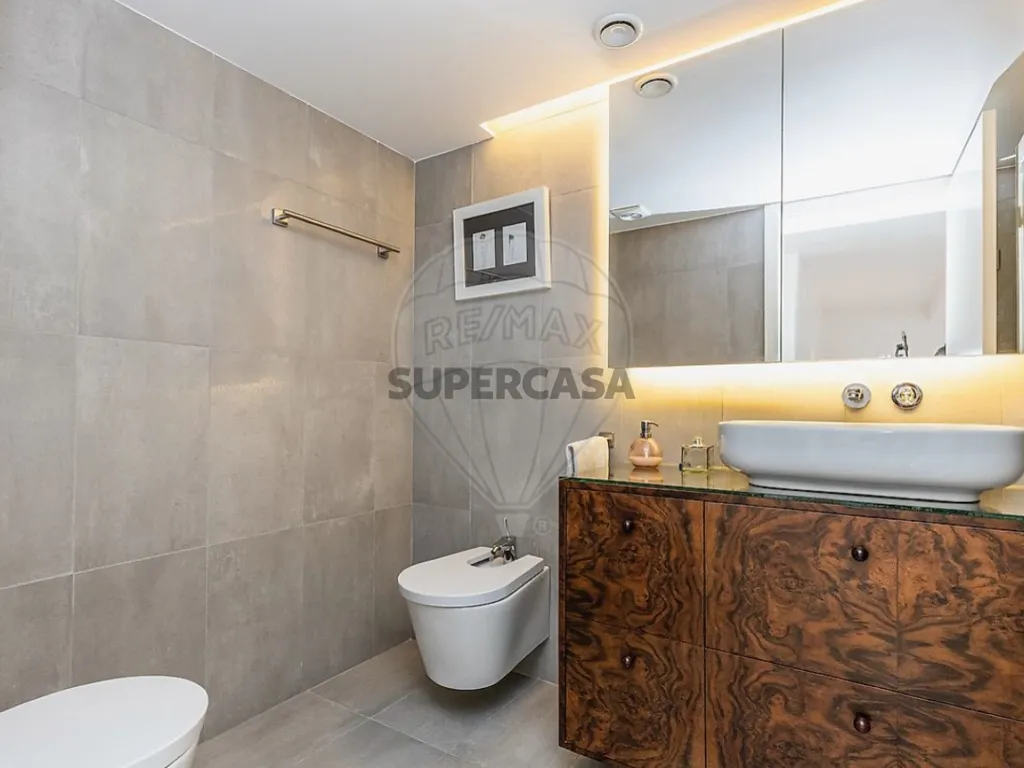 Vannitoad - Luxury Villa with 1950s Charm in Lisbon