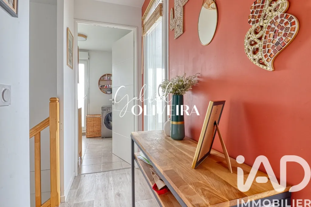 Hallway - Duplex with Balcony in Montmagny