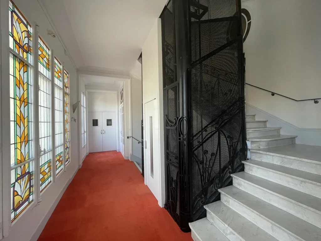 Toad - 2-Bedroom Apartment in Vichy with Balcony