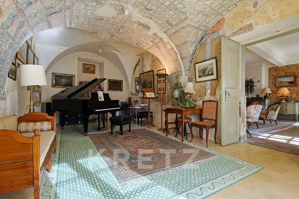 Elutuba - 18th-Century Bastide with Parkland in Aix-en-Provence