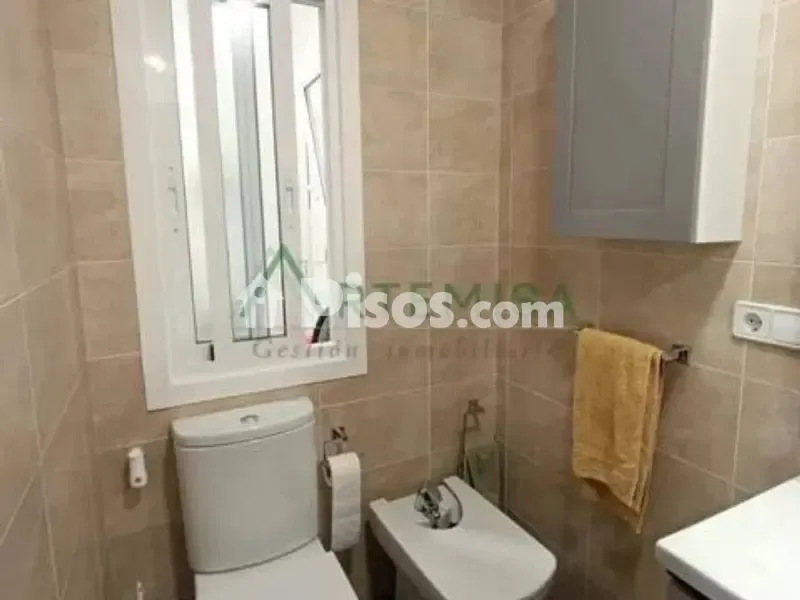 Salles de bain - Duplex with Balcony in Alto del Castaño