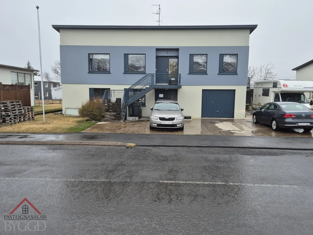Extérieur - Two-Storey House with Garage in Dalvík
