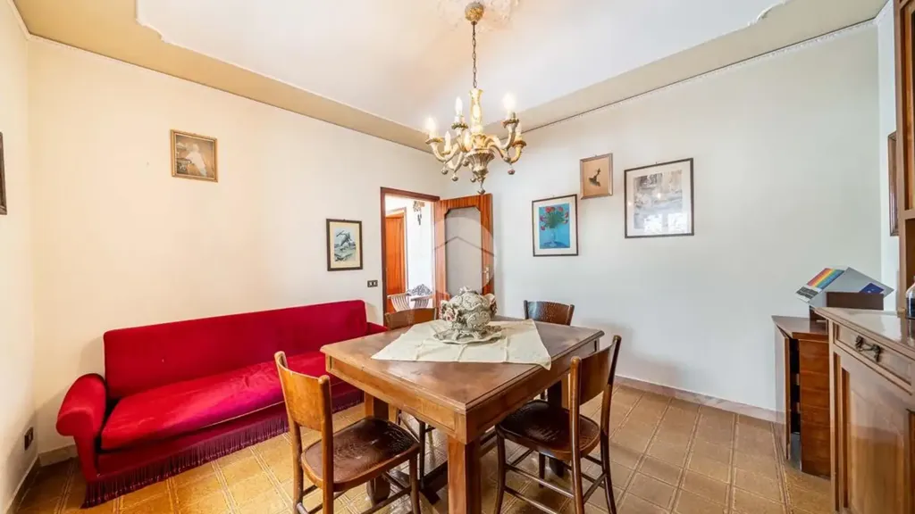 Salle à manger - Traditional Villa with Balcony in Tregnago