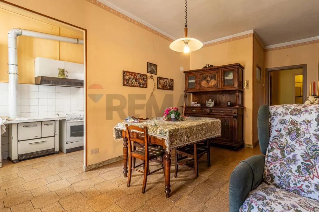 Salle à manger - Triplex Villa with Garden in Occhieppo Superiore