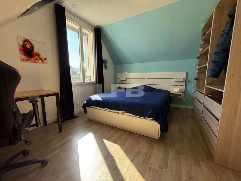 Chambres - Maison de Caractère avec Jardin à Villeneuve-les-Sablons