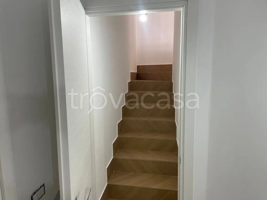 Pièces - Modern Villa with Balcony in Aversa