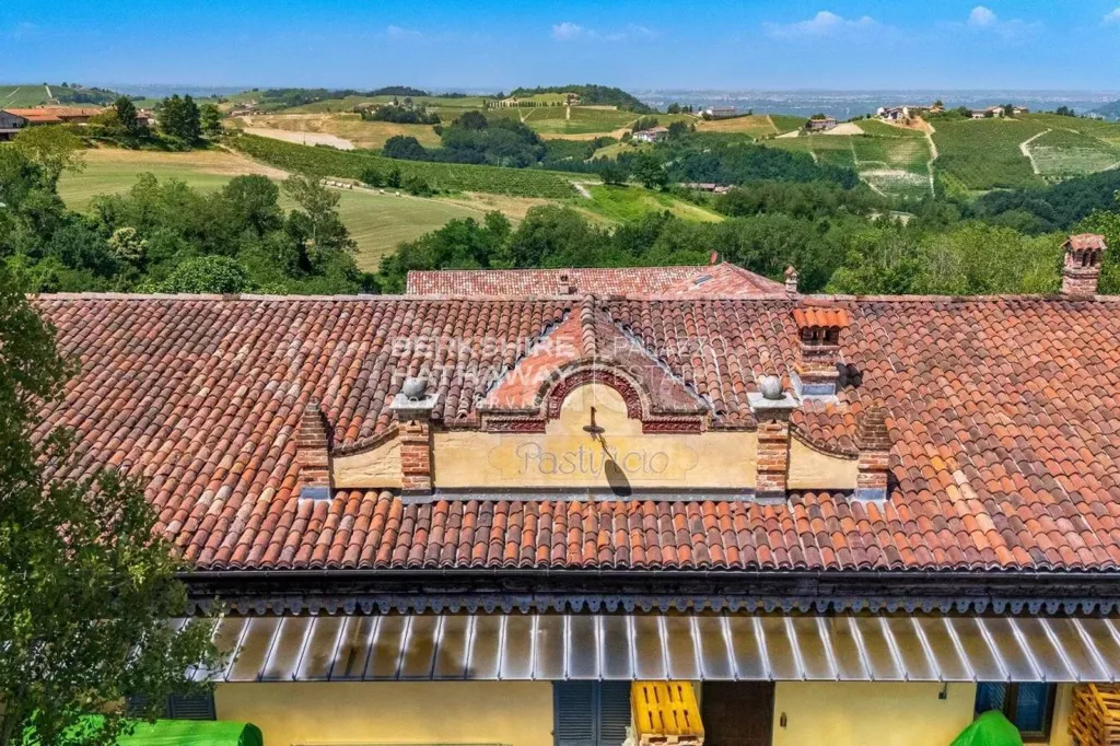 Õhuvaade - Casale with Pool in Monforte d'Alba