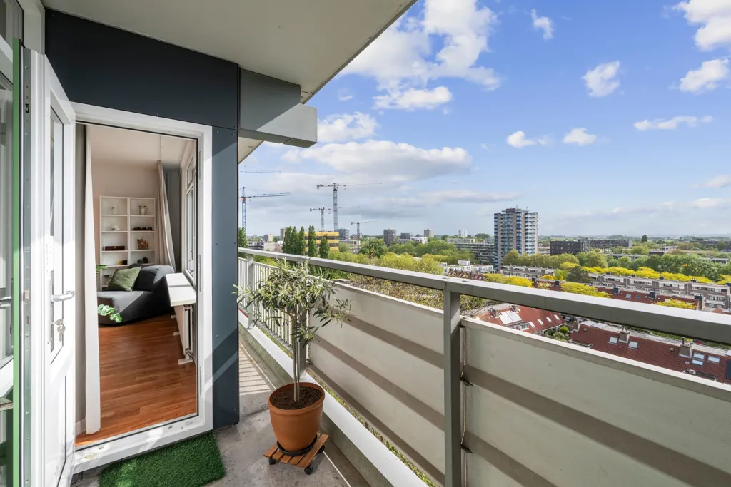 Balcon - Modern Corner Flat with Panoramic View in Haarlem