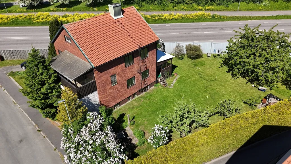 6-toaline maja asukohas Skövde kommun