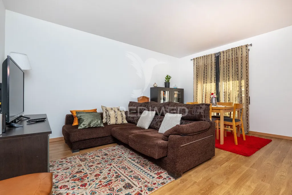 Séjour - Renovated T3 Flat with Garden in Ermesinde