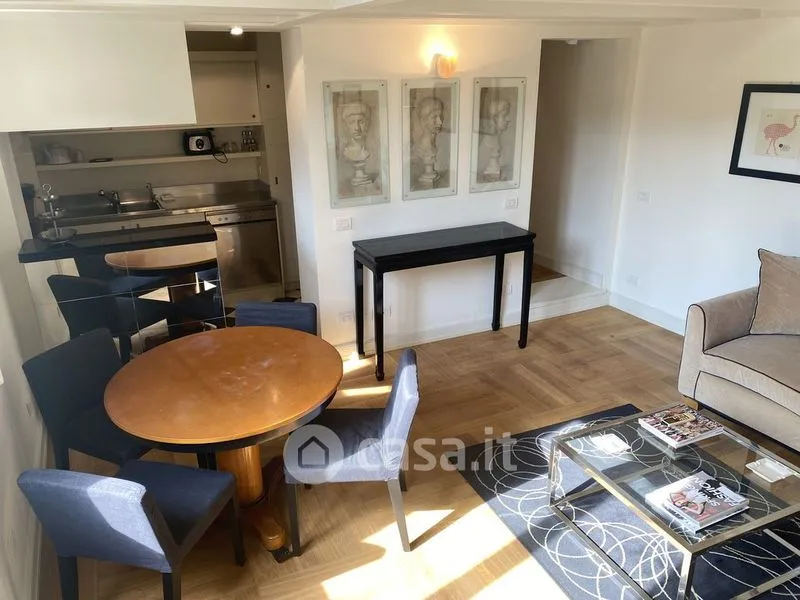 Séjour - Restored Apartment in Historic Building, Florence