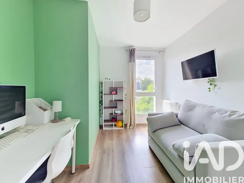 Magamistoad - Modern 4-Piece Flat with Balconies in Choisy-le-Roi
